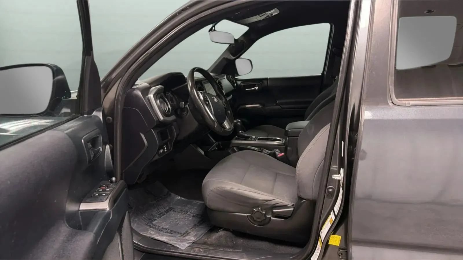 Used 2016 Toyota Tacoma TRD Off-Road w/ Towing Package RWD image 20