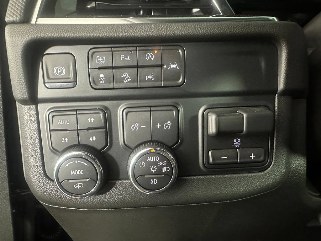 Used 2025 Chevrolet Tahoe RST w/ RST Capability Package AWD/4WD image 19