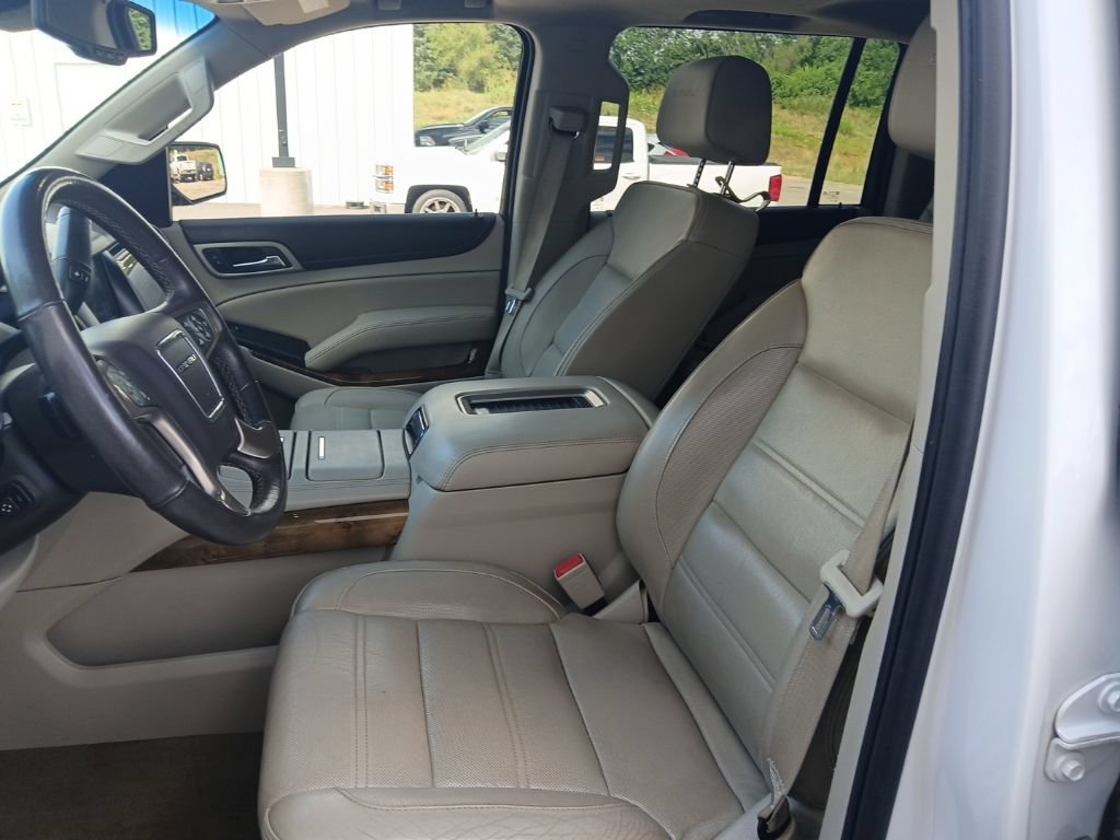 Used 2017 GMC Yukon XL Denali w/ Open Road Package AWD/4WD image 35