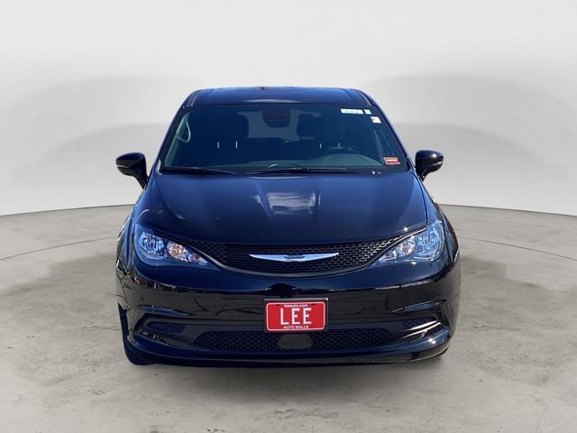 New 2026 Chrysler Voyager LX image 9