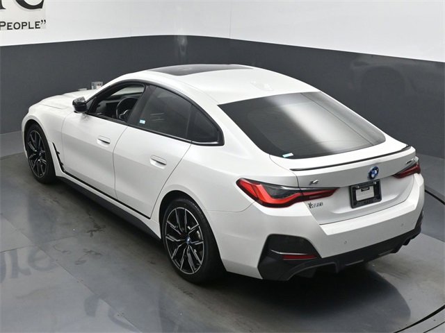 Used 2023 BMW i4 eDrive40 w/ M Sport Package image 39