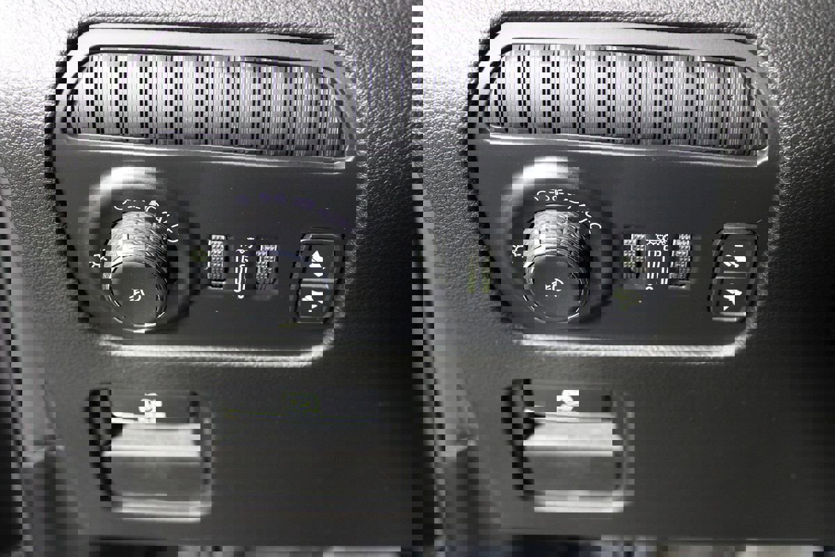 Used 2022 Jeep Wagoneer Series I image 13