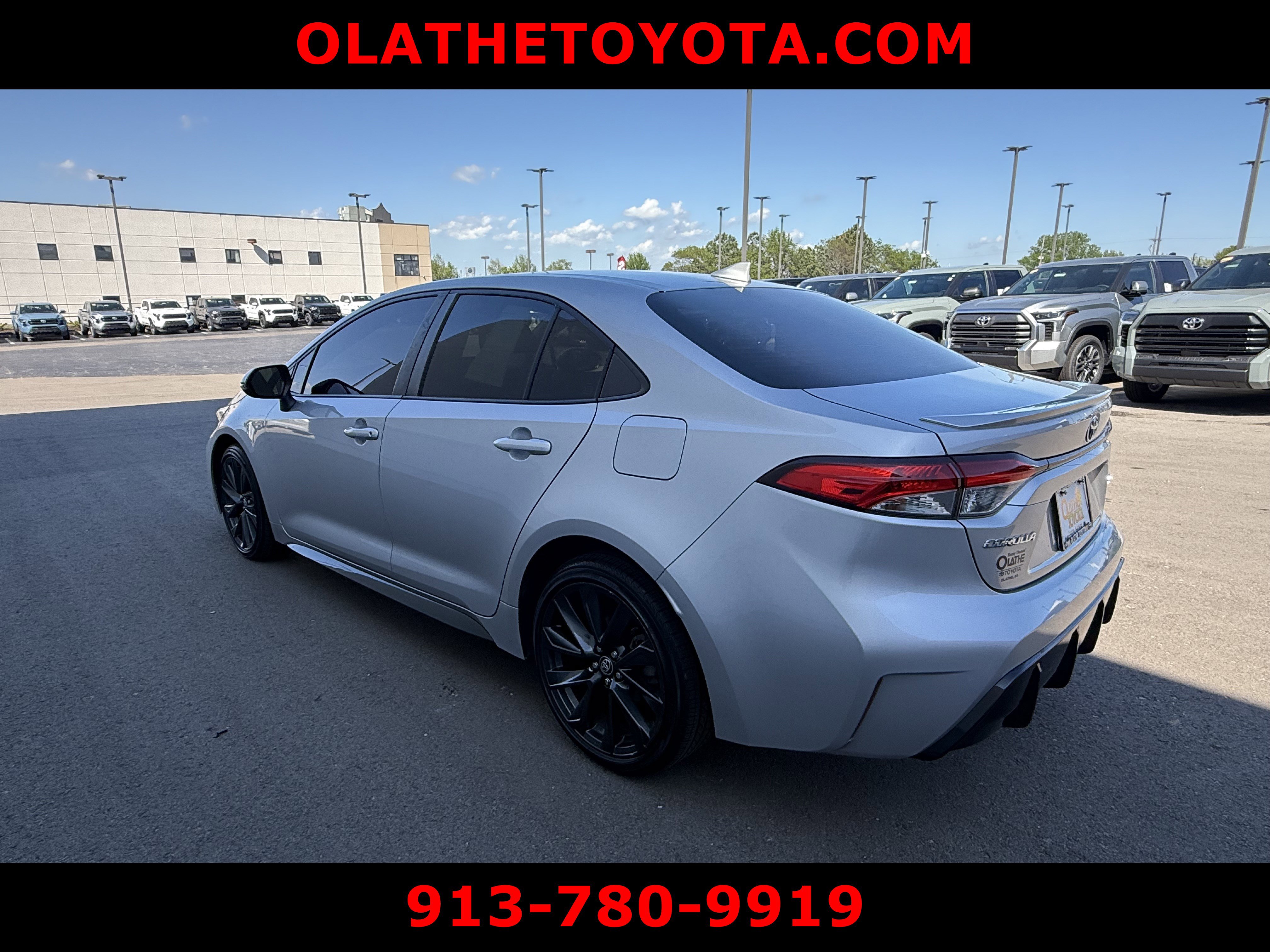 Certified 2024 Toyota Corolla SE FWD image 3