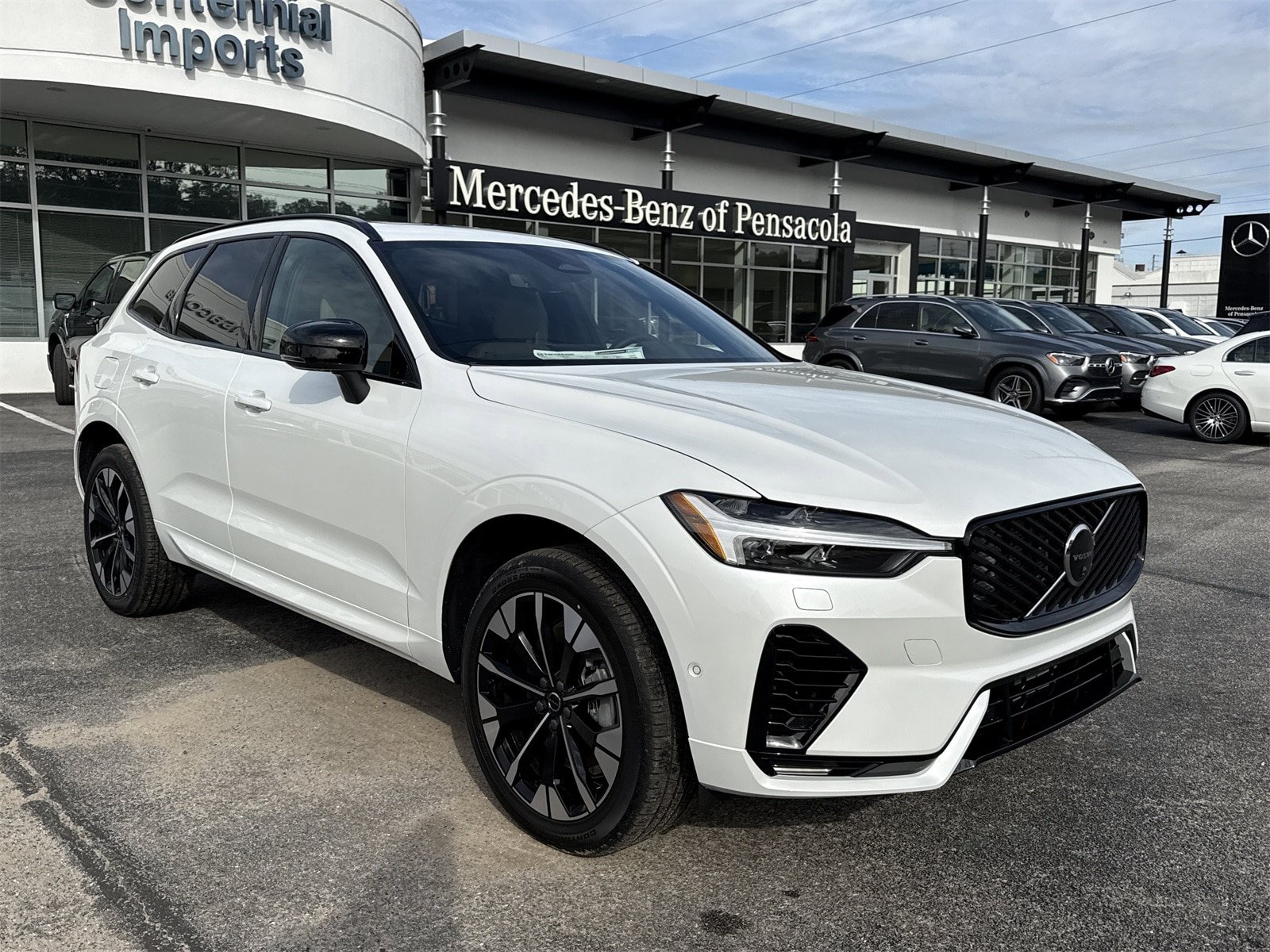 New 2026 Volvo XC60 T8 Plus w/ Protection Package Premier AWD/4WD image 7