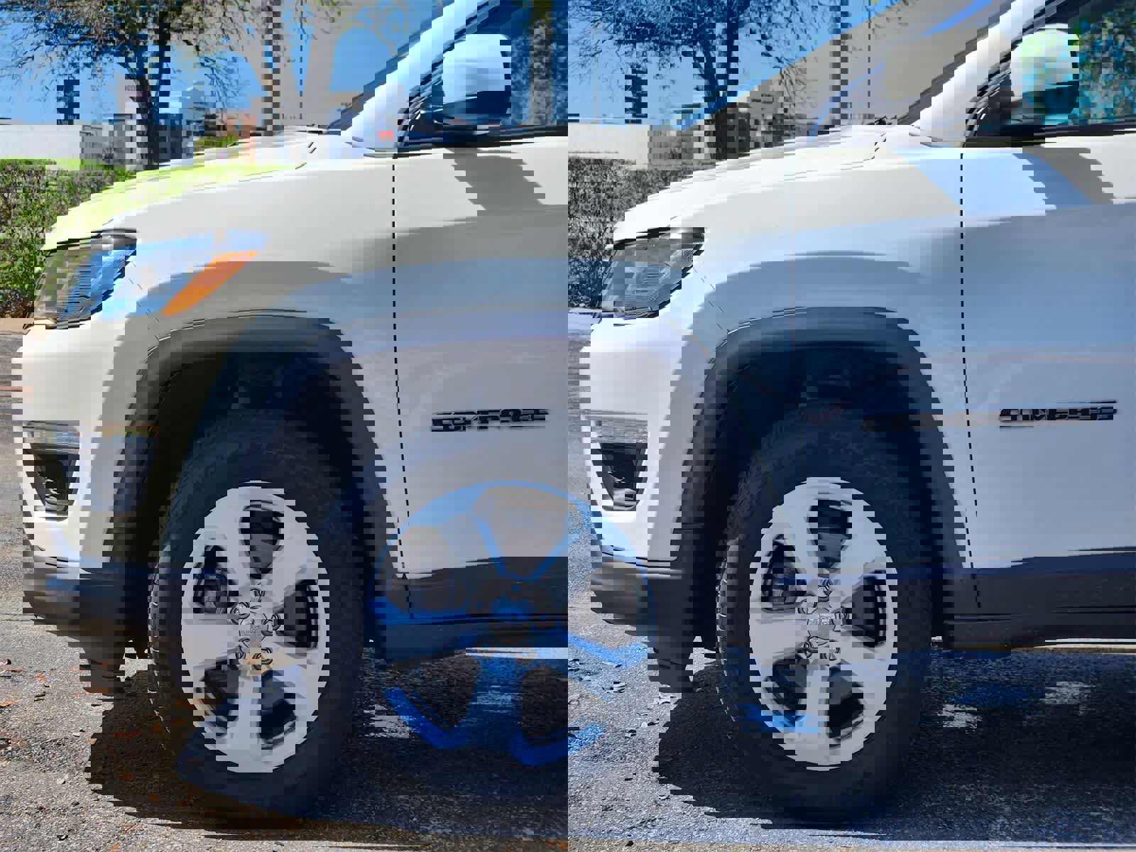 Used 2018 Jeep Compass Latitude w/ Cold Weather Group image 8