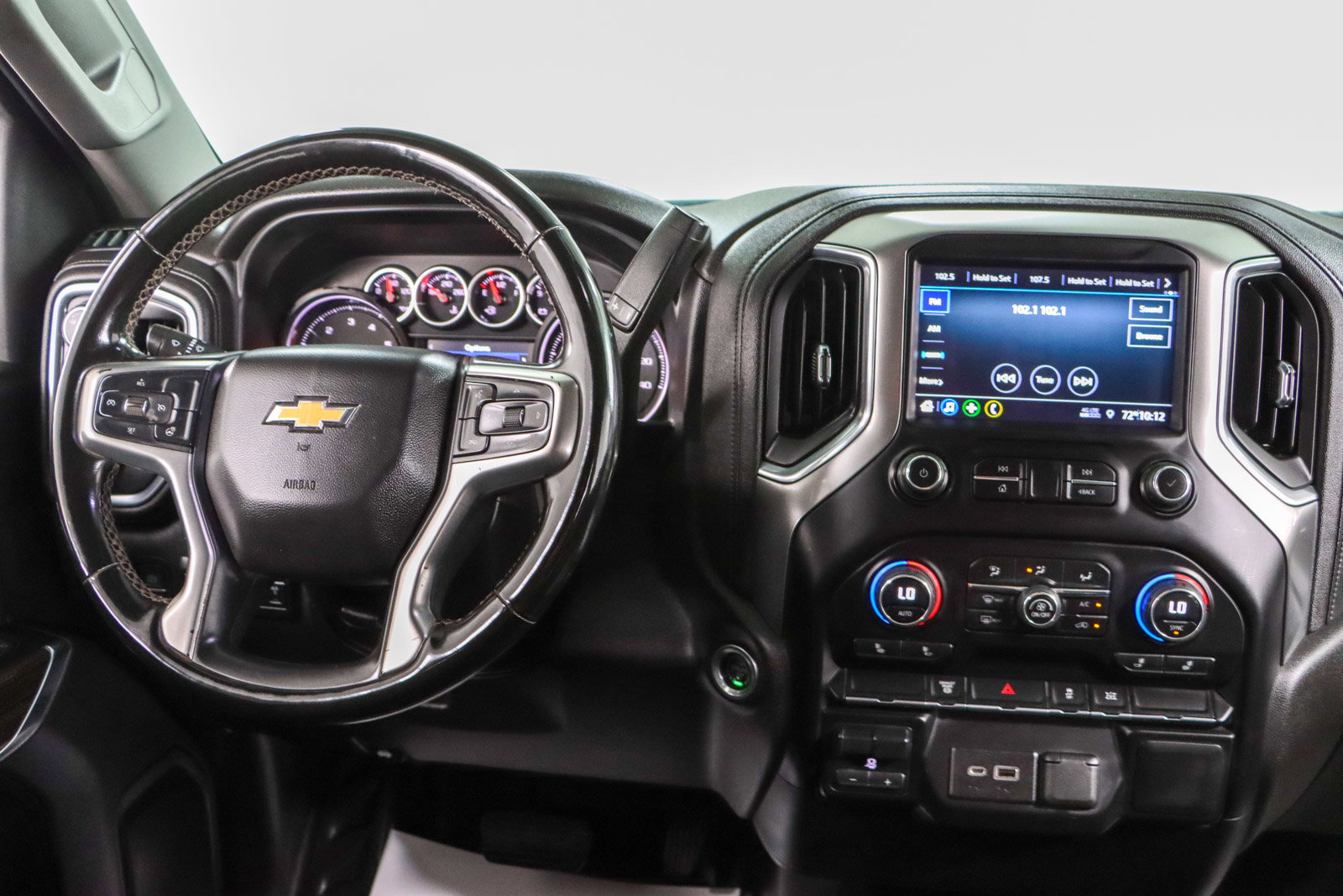 Used 2023 Chevrolet Silverado 3500 LT w/ Convenience Package AWD/4WD image 18