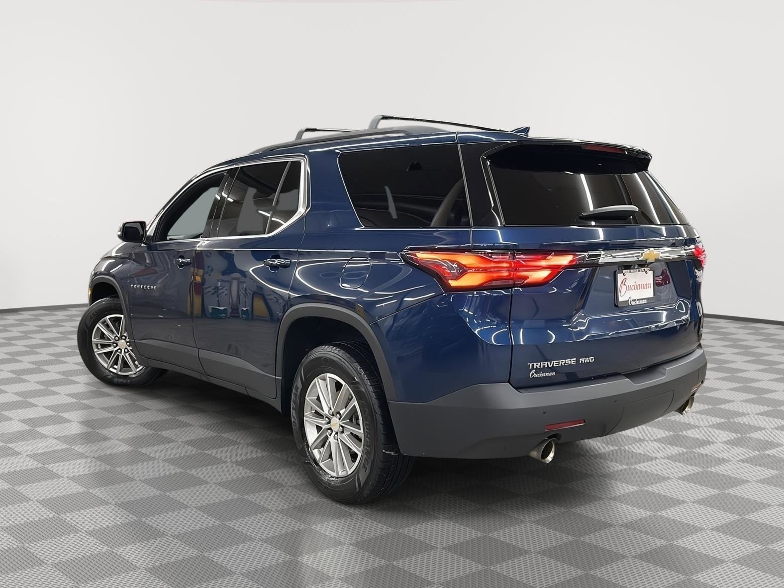 Used 2022 Chevrolet Traverse LT image 4
