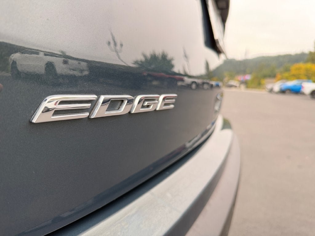 Used 2019 Ford Edge SEL w/ Equipment Group 201A AWD/4WD image 35