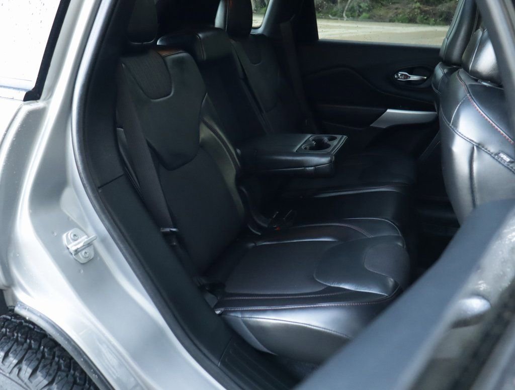 Used 2018 Jeep Cherokee Trailhawk w/ Comfort/Convenience Group image 34