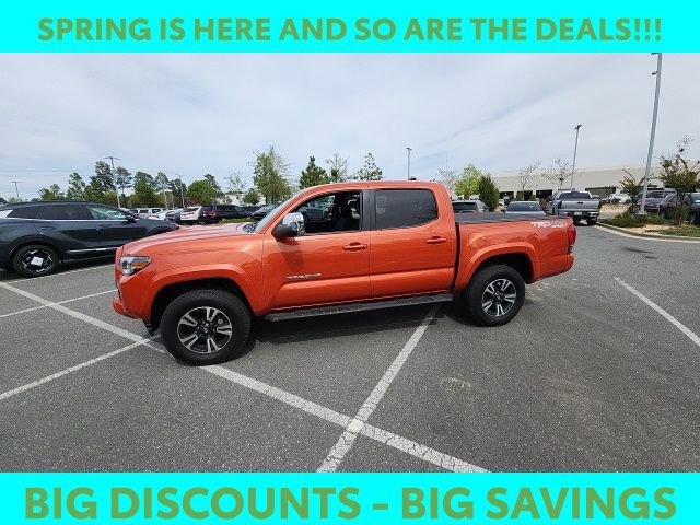 Used 2016 Toyota Tacoma TRD Sport w/ Premium & Technology Package image 8