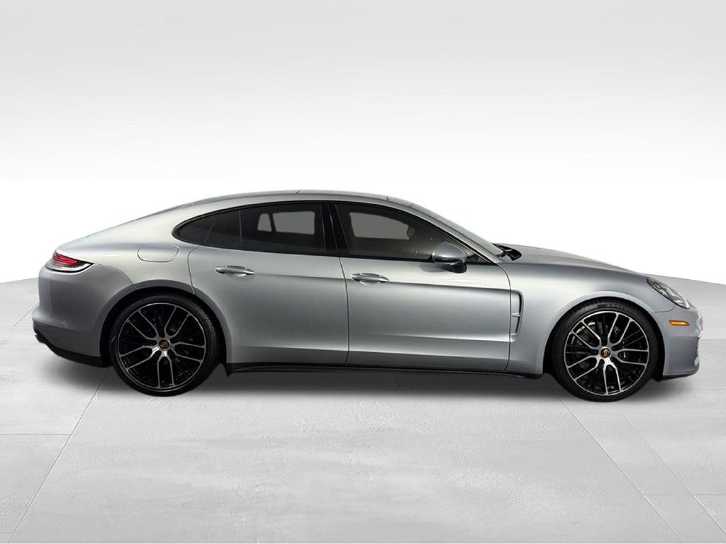 Used 2023 Porsche Panamera w/ Premium Package RWD image 5