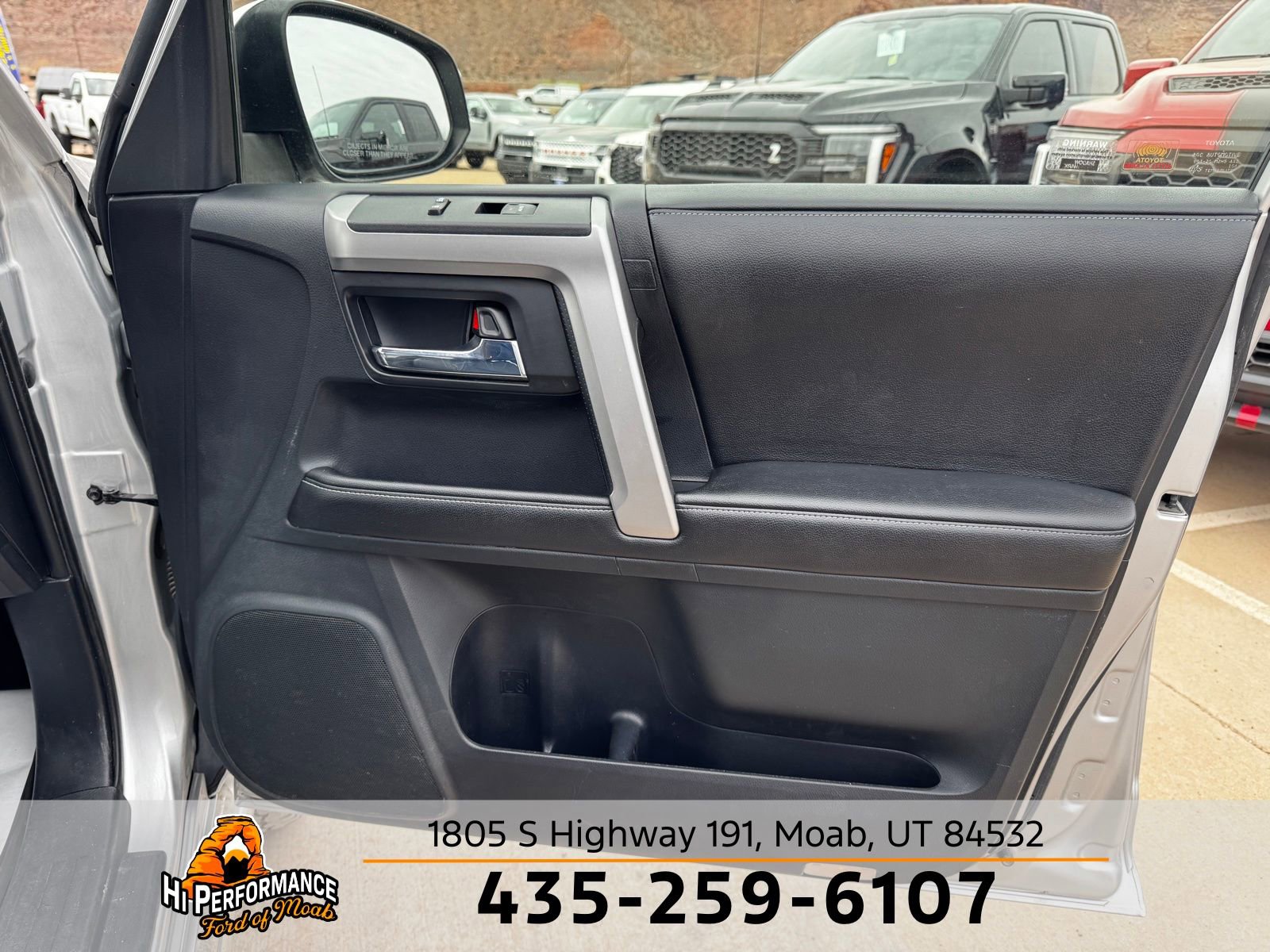Used 2015 Toyota 4Runner Limited AWD/4WD image 29
