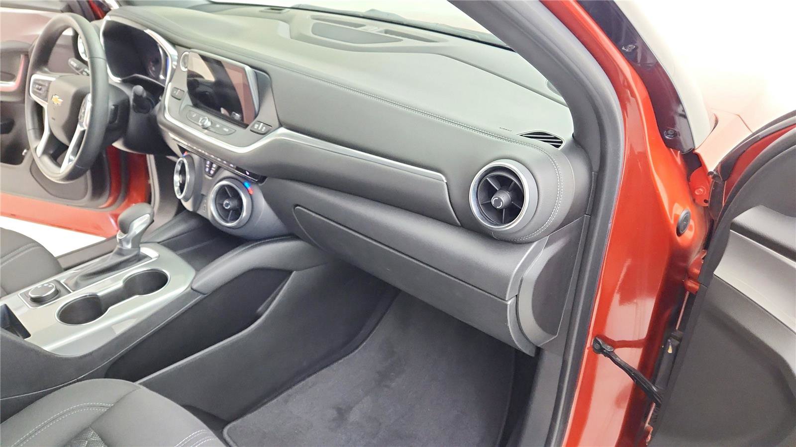 Used 2021 Chevrolet Blazer LT image 7