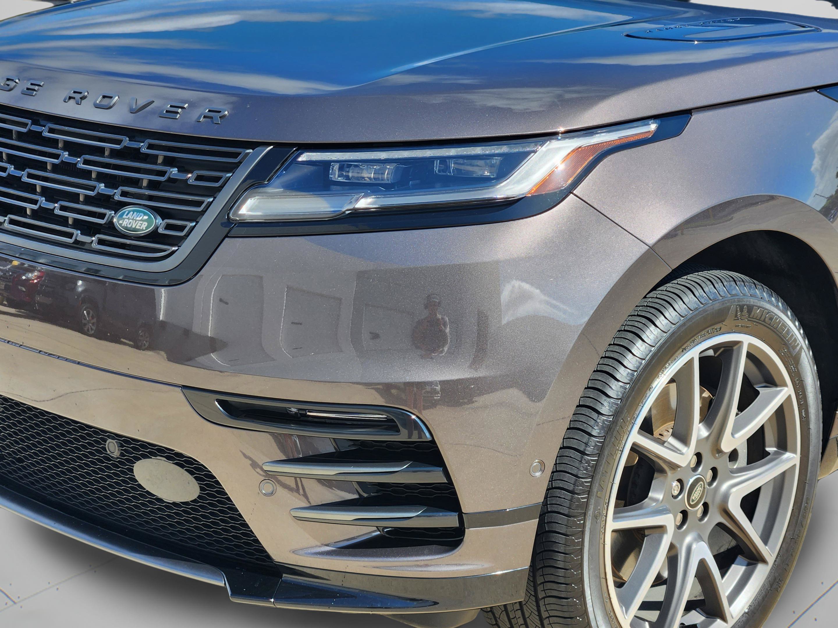 Certified 2026 Land Rover Range Rover Velar Dynamic SE AWD/4WD image 34
