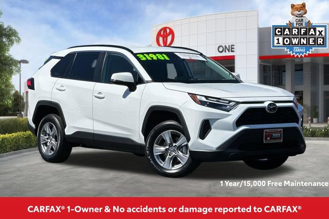 Used 2025 Toyota RAV4 XLE FWD video 2