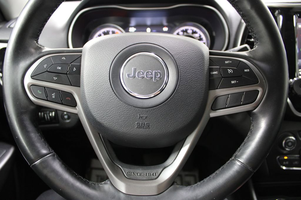 Used 2019 Jeep Cherokee Limited AWD/4WD image 35