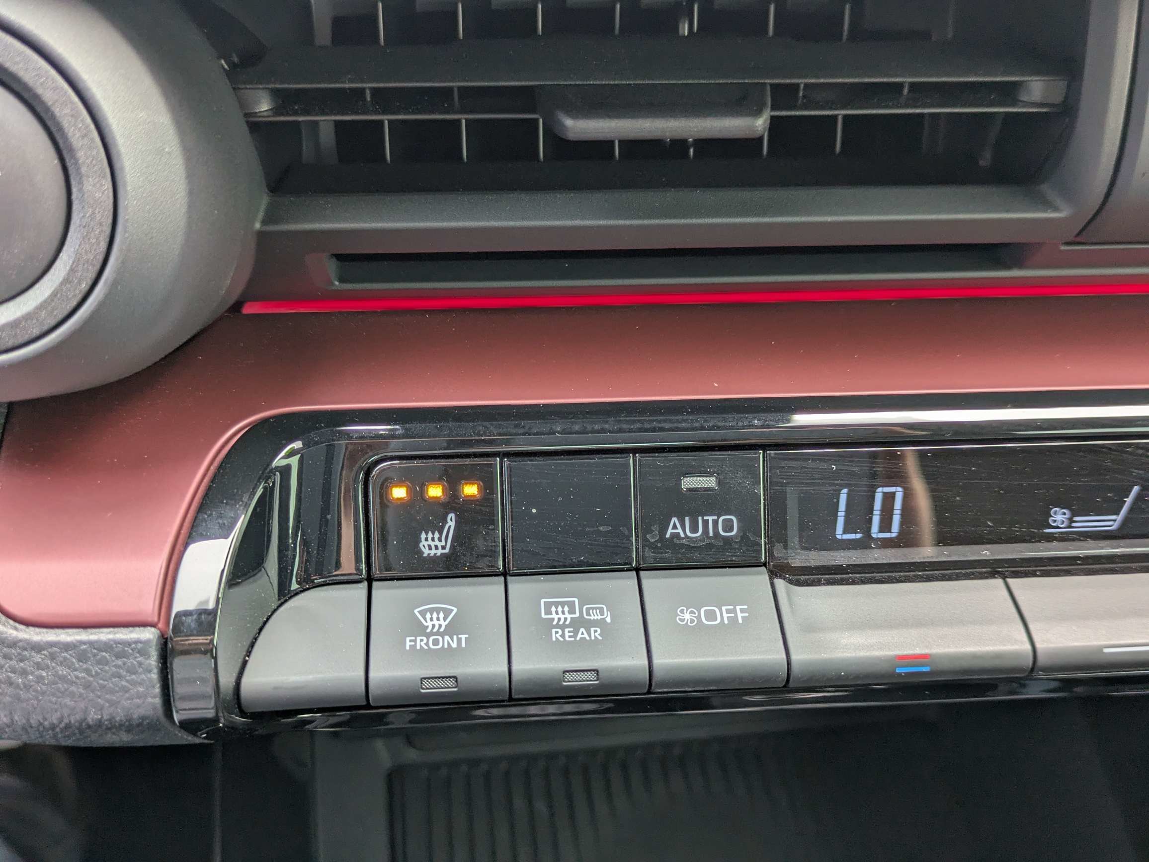 Used 2024 Toyota Prius Prime FWD image 27
