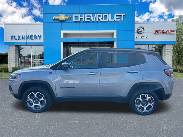 Used 2022 Jeep Compass Trailhawk image 3