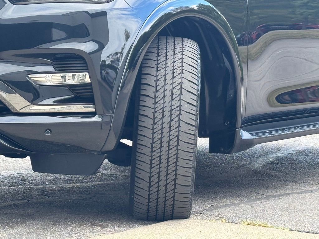 Used 2024 INFINITI QX80 Sensory image 10