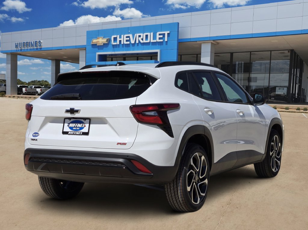 New 2026 Chevrolet Trax RS w/ Driver Confidence Package FWD image 5