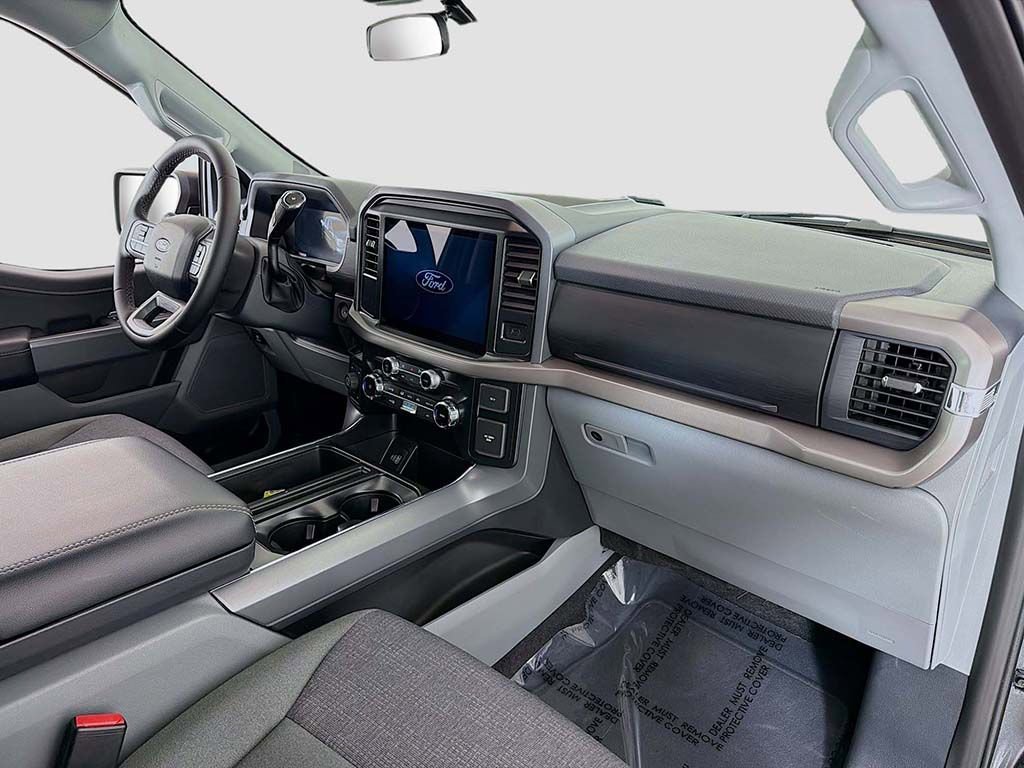 Used 2025 Ford F150 XLT w/ Equipment Group 301A Standard image 16