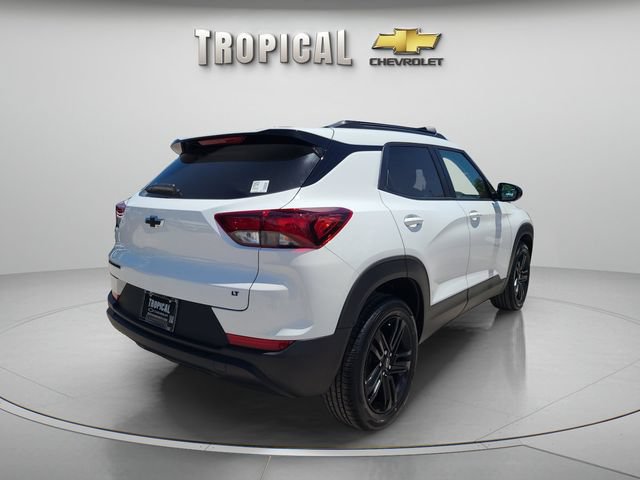 New 2026 Chevrolet TrailBlazer LT w/ Midnight Edition FWD image 5