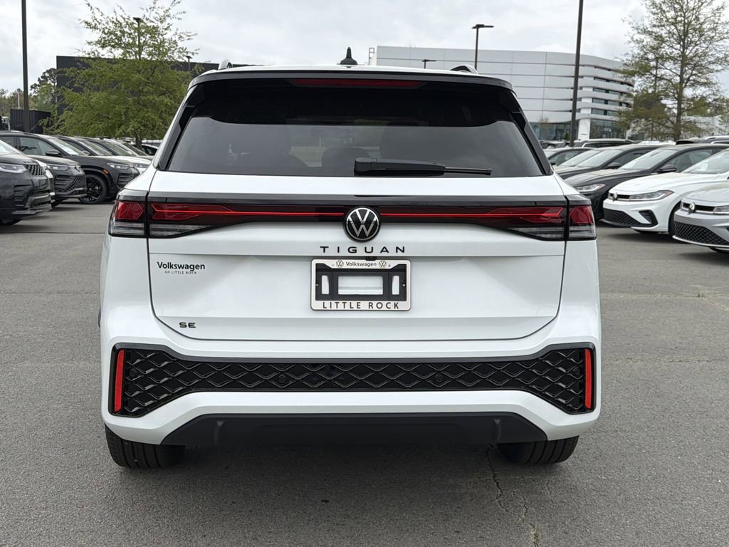 New 2026 Volkswagen Tiguan SE R-Line image 4