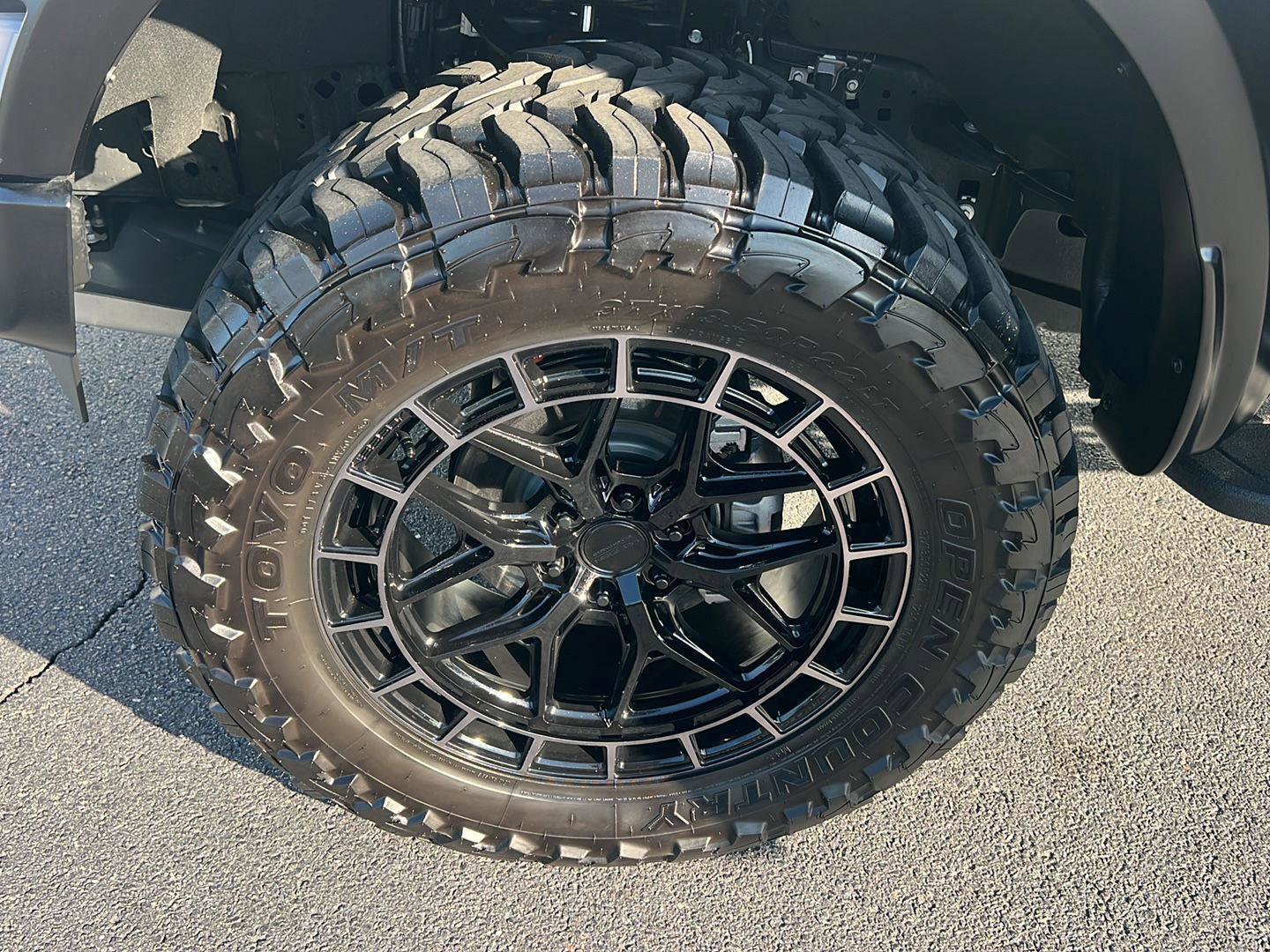 Used 2025 Ford F150 Raptor AWD/4WD image 41