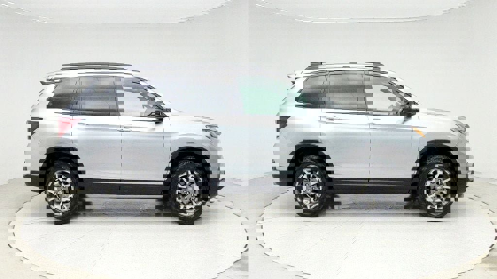 Used 2023 Honda Passport TrailSport image 4