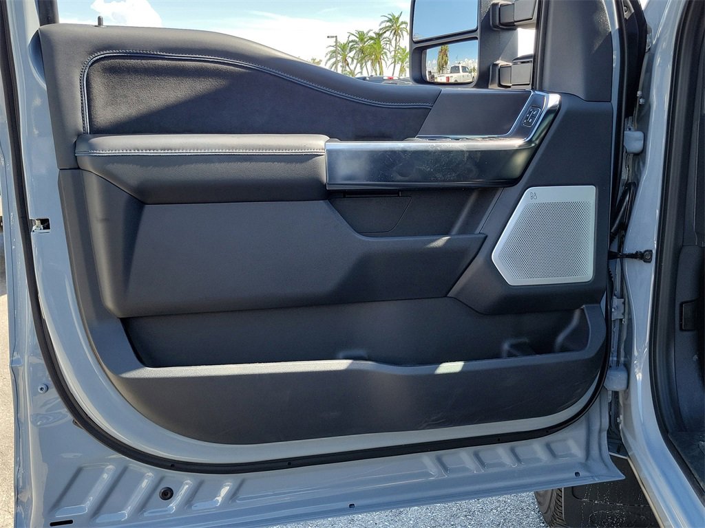New 2026 Ford F350 4x4 Crew Cab DRW Super Duty image 20