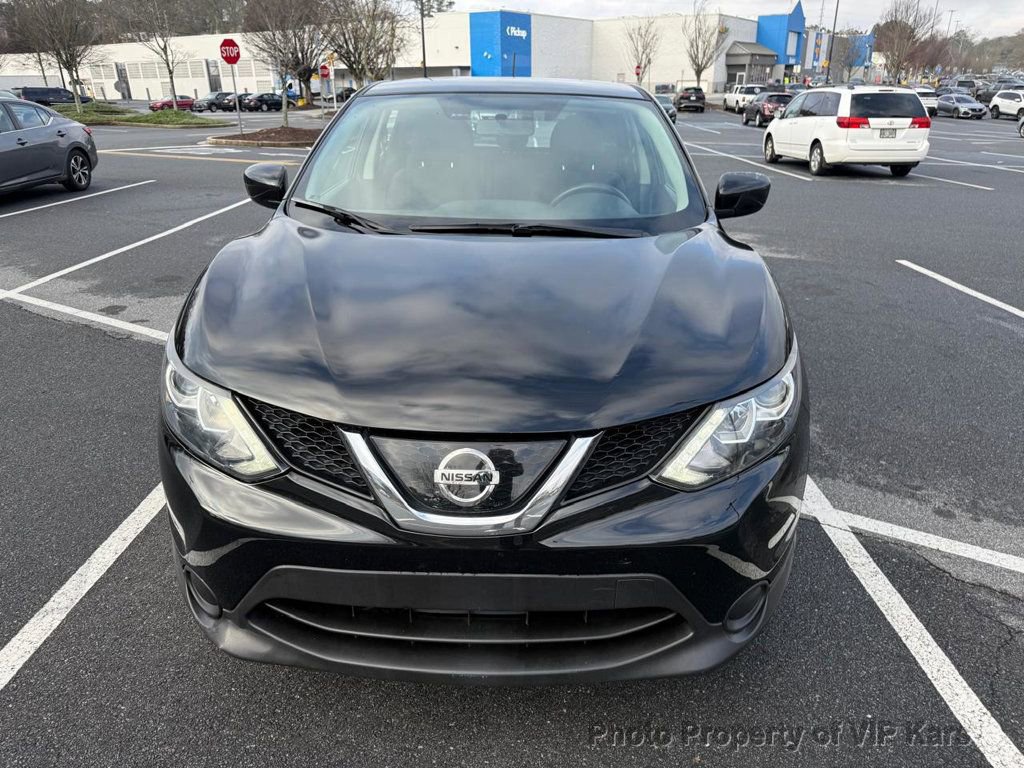 Used 2019 Nissan Rogue Sport S image 2