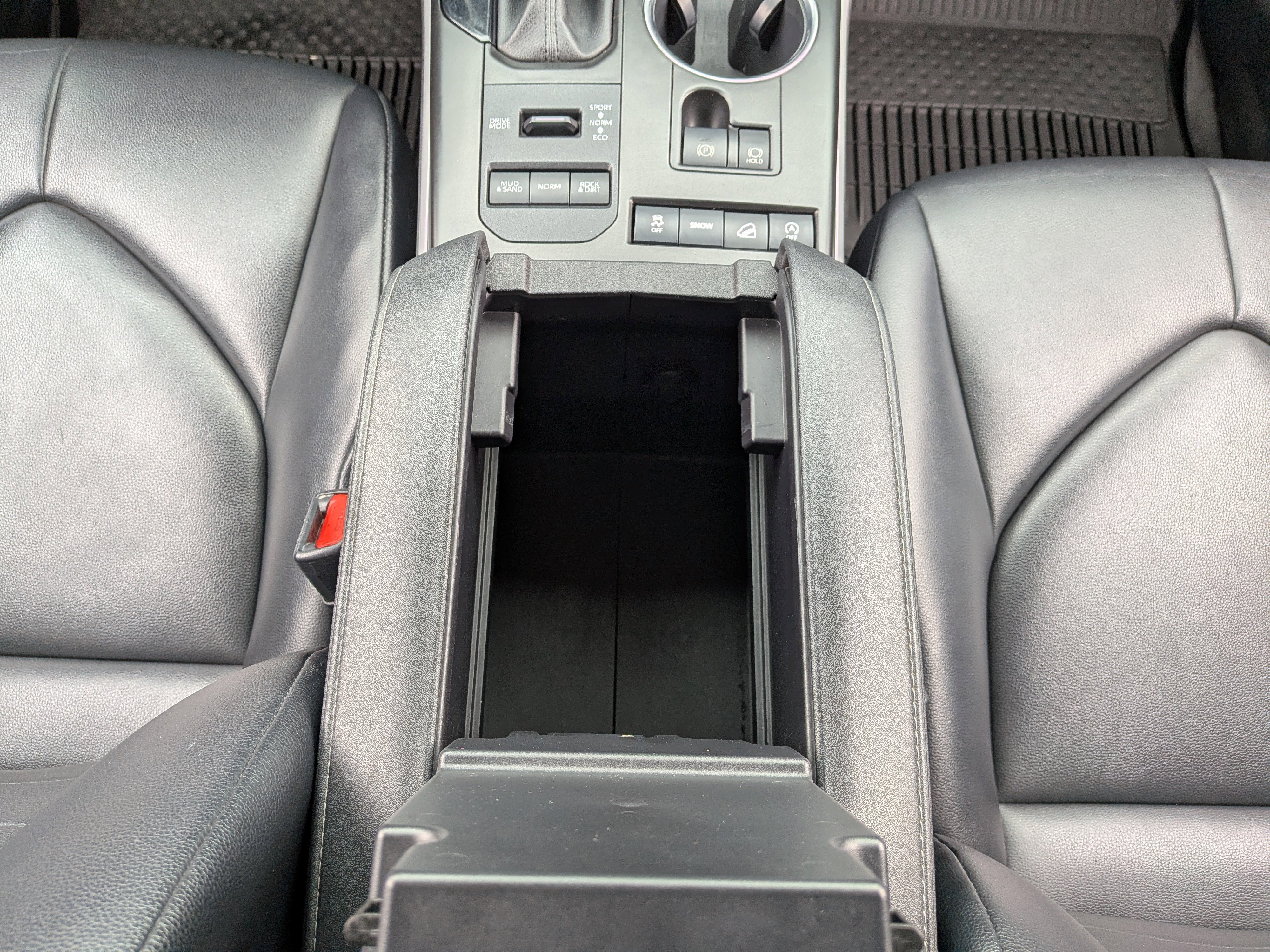 Used 2021 Toyota Highlander XLE image 35