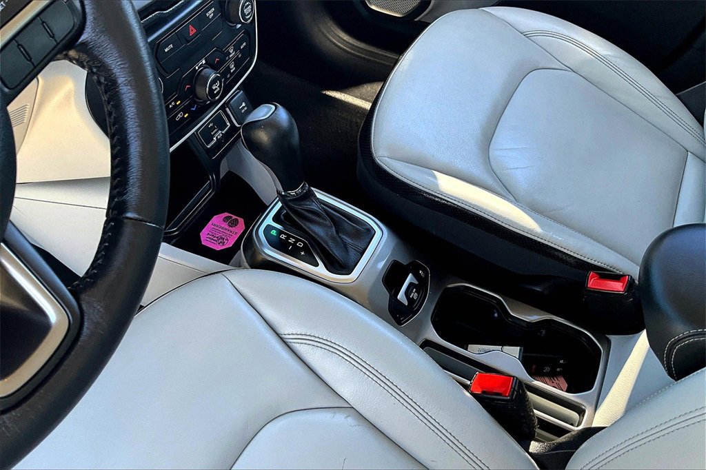 Used 2018 Jeep Renegade Limited w/ Safety & Security Group image 14