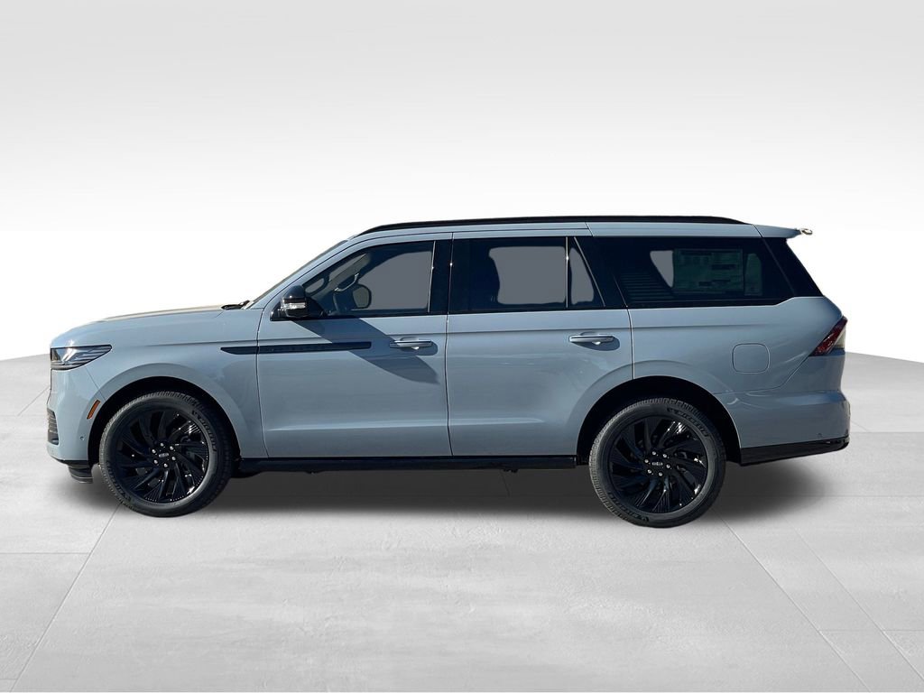 New 2025 Lincoln Navigator Reserve w/ Jet Appearance Package image 2