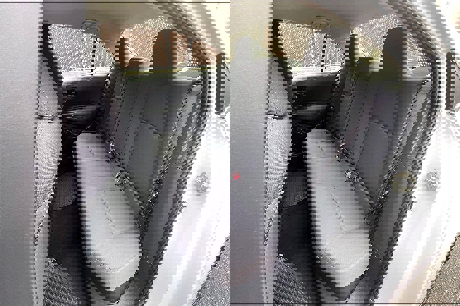 Used 2022 Toyota Corolla LE image 24