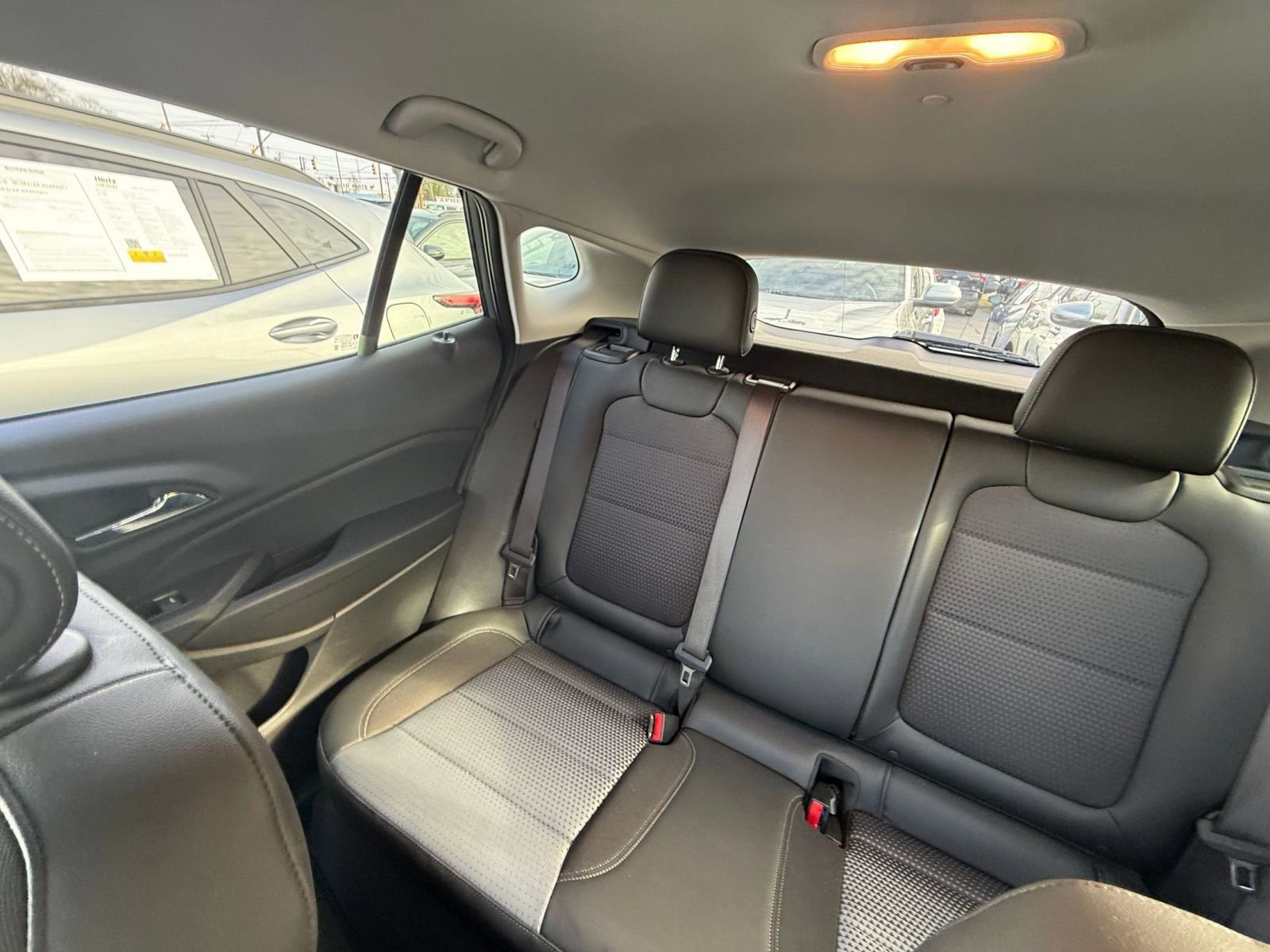 Used 2025 Chevrolet Trax LT w/ LT Convenience Package image 38