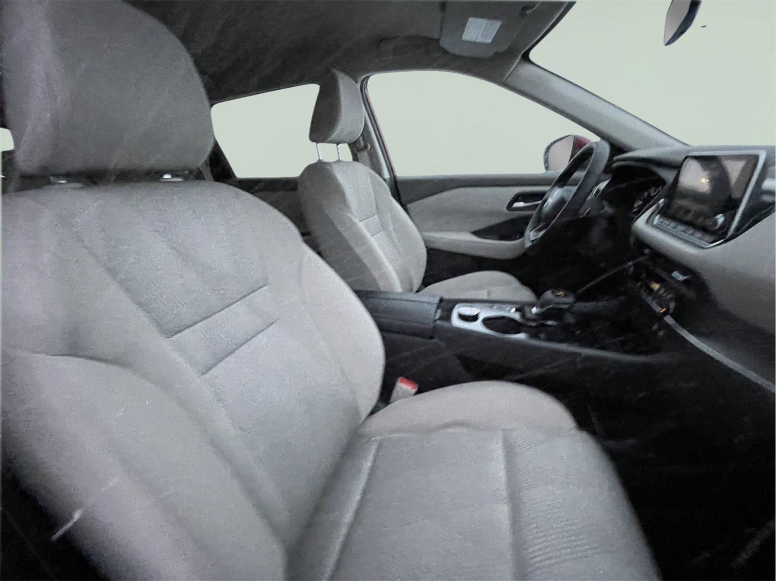 Used 2025 Nissan Rogue SV image 22