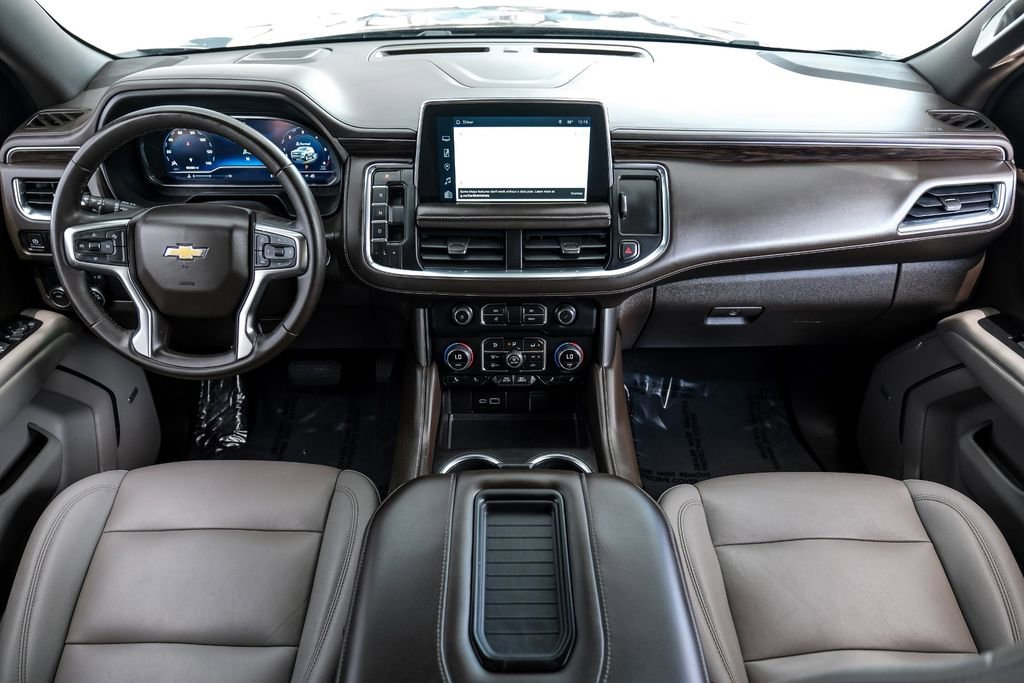 Used 2023 Chevrolet Suburban LT RWD image 10