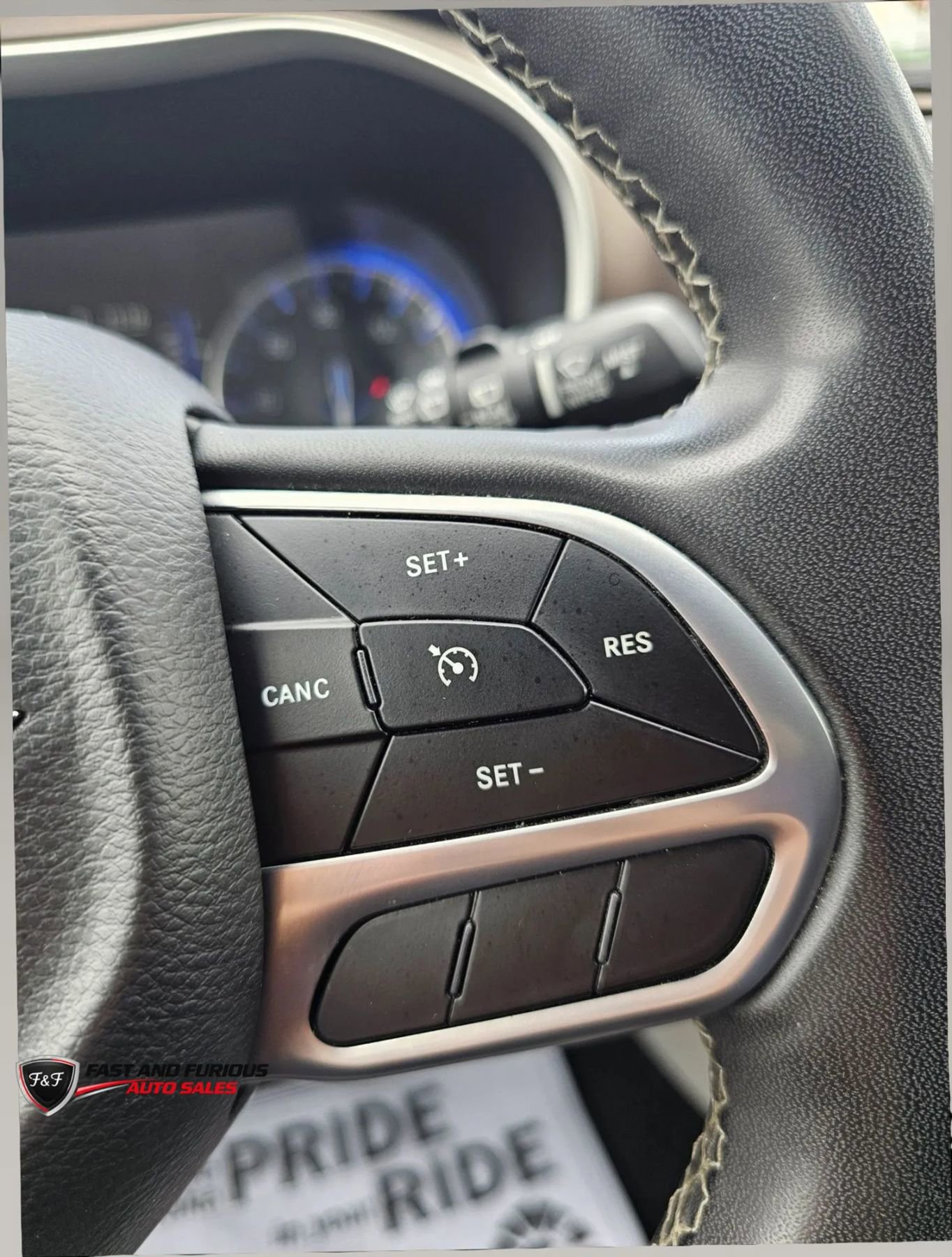 Used 2022 Chrysler Voyager LX FWD image 16