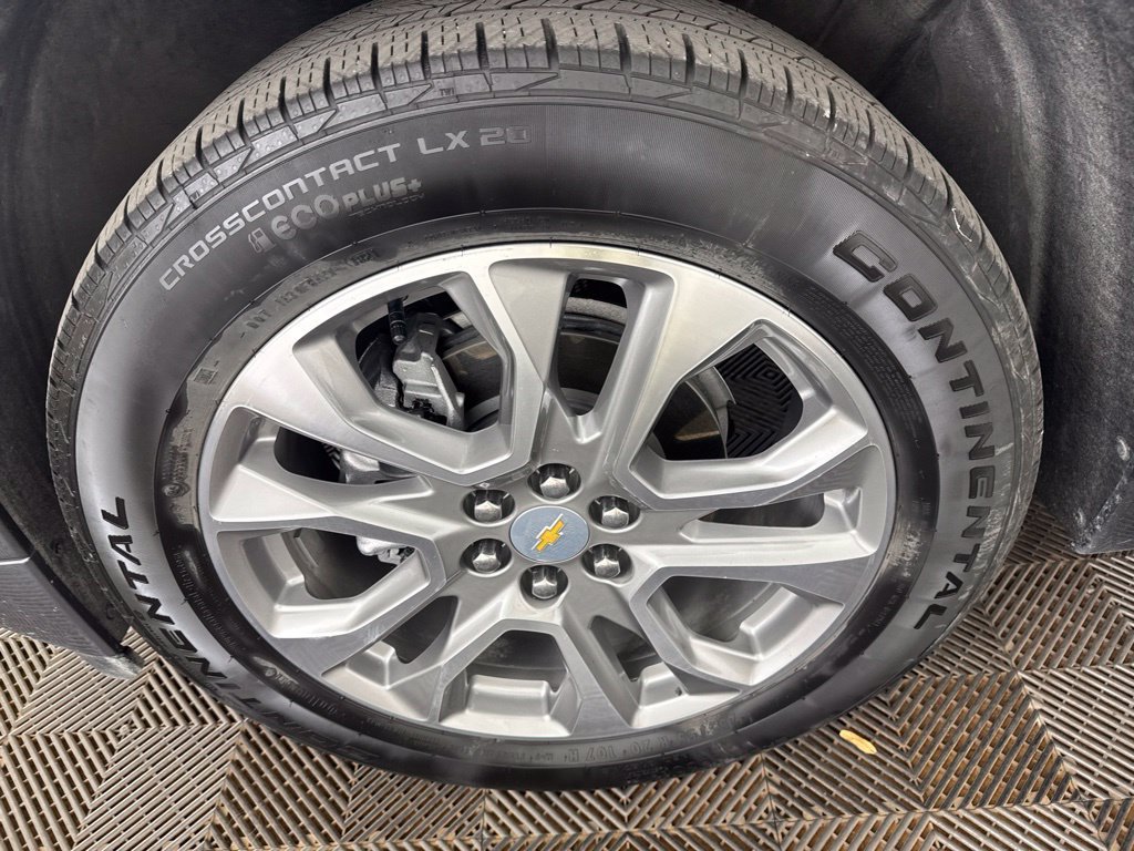 Used 2021 Chevrolet Traverse Premier AWD/4WD image 32