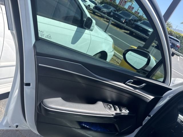 Certified 2025 Kia K5 LXS FWD image 9