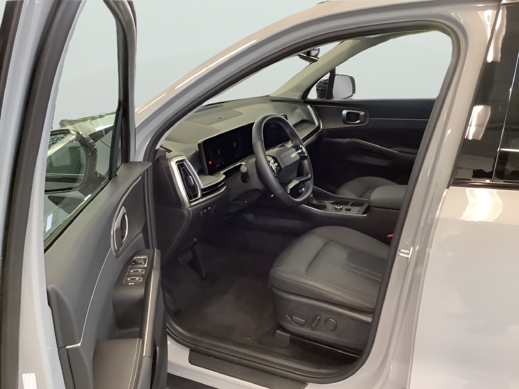Certified 2026 Kia Sorento X-Line EX AWD/4WD image 14