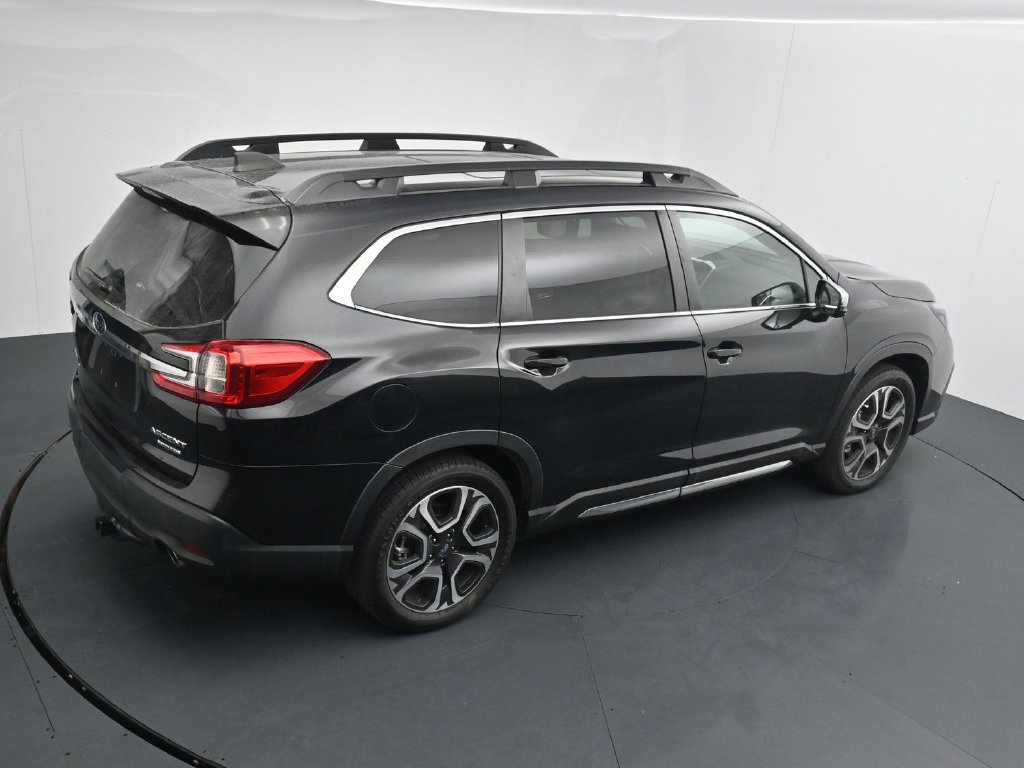 Used 2023 Subaru Ascent Limited w/ Technology Package AWD/4WD image 16
