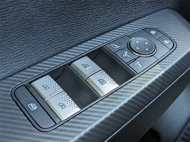 New 2025 Mitsubishi Outlander SE image 27