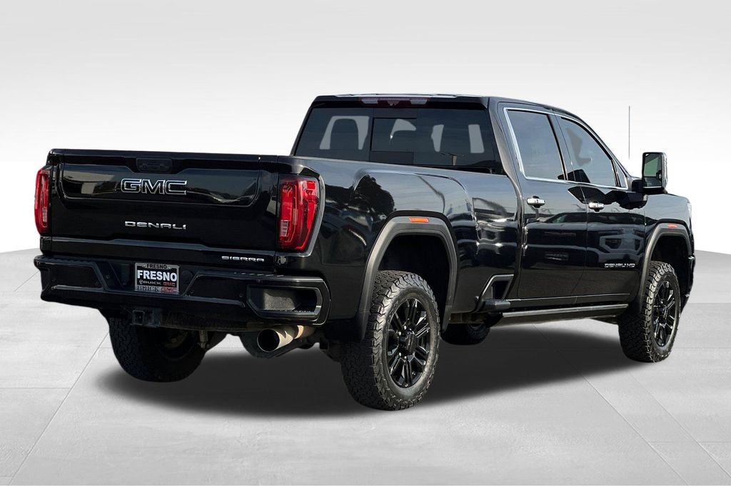 Used 2022 GMC Sierra 3500 Denali w/ Denali Black Diamond Edition image 4