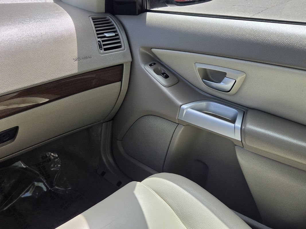 Used 2004 Volvo XC90 T6 AWD/4WD image 26