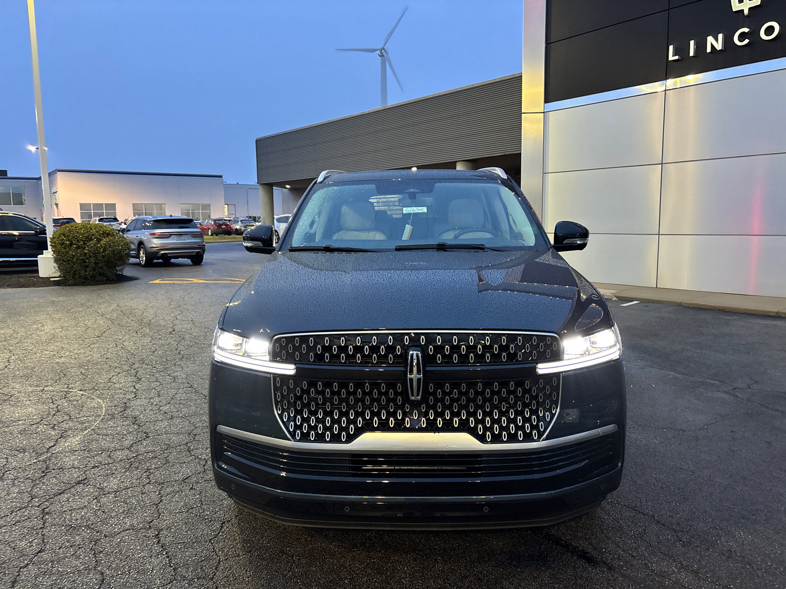 New 2026 Lincoln Navigator L Reserve image 2
