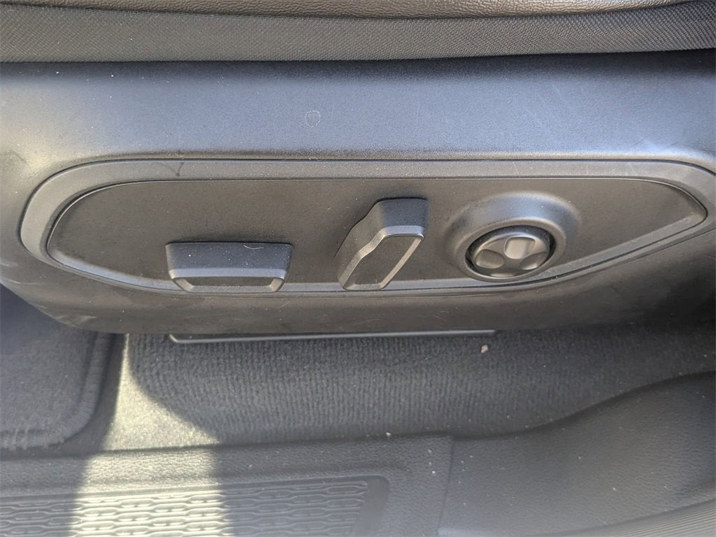 Used 2024 Jeep Grand Cherokee Limited w/ MOPAR Finishing Package image 17