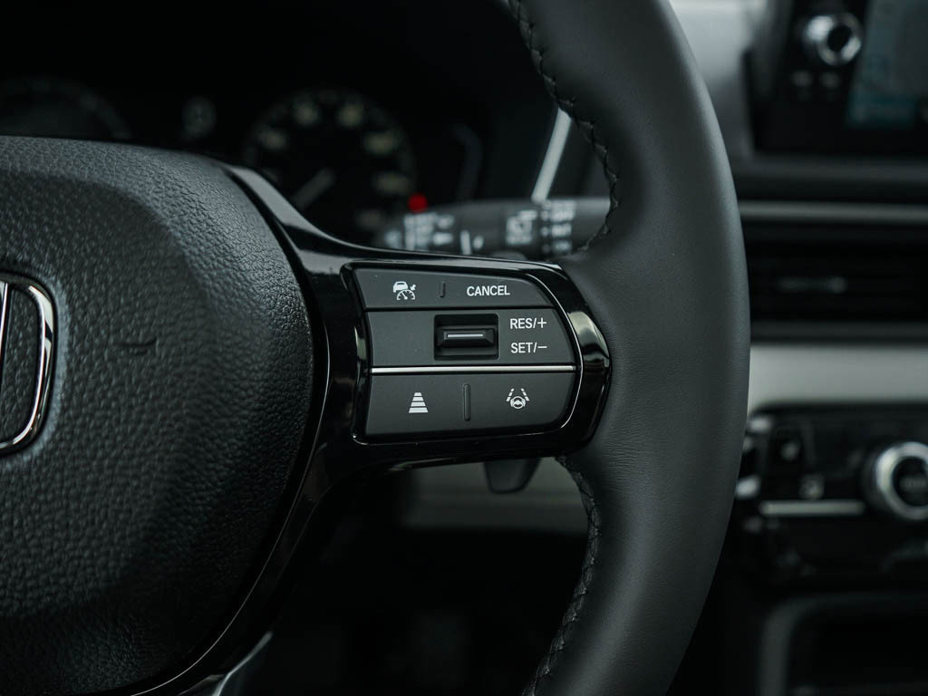 New 2025 Honda Pilot Touring image 23