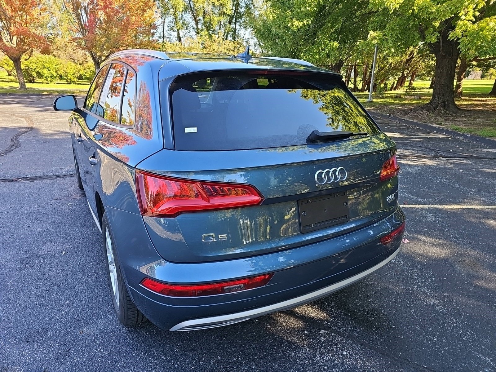 Used 2018 Audi Q5 2.0T Premium w/ Convenience Package AWD/4WD image 3